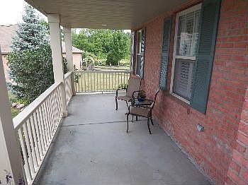 3rd image of 5993 Lakewood Dr