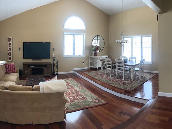 Living & Dining Area