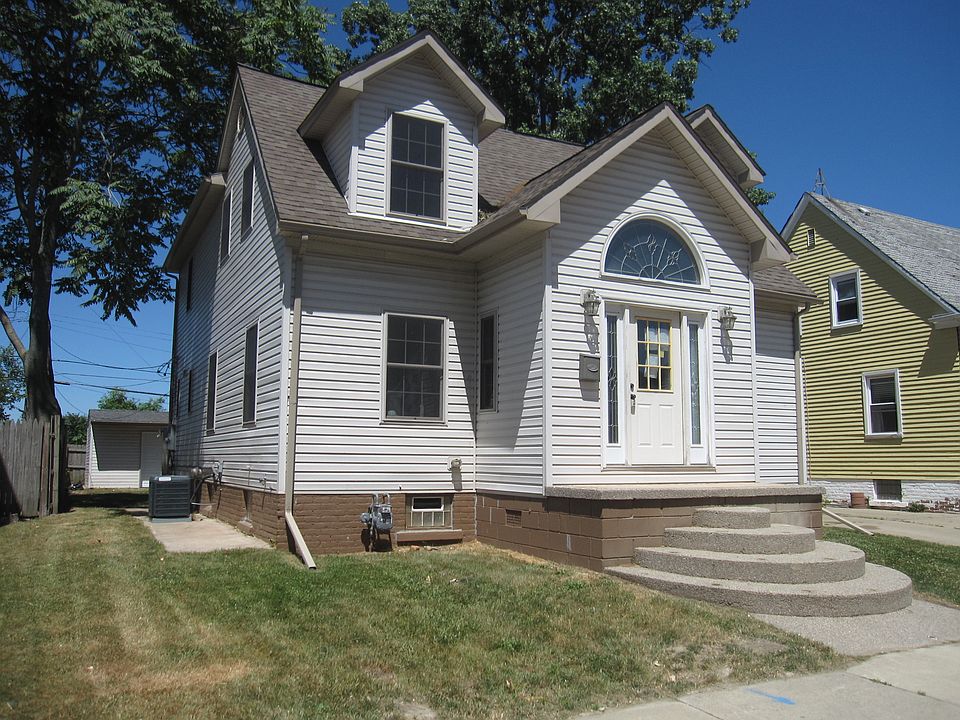 1st image of 2078 5th St