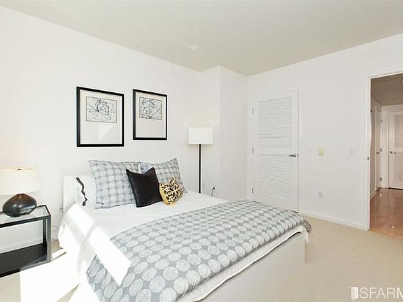 5th image of 403 Main St APT 713N