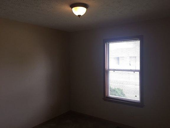 2nd image of 1018 N Hutchinson Ave