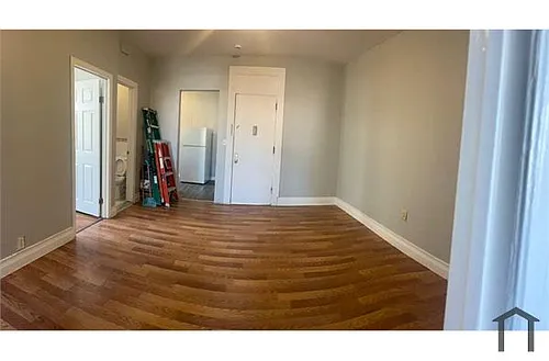 936 E 224th St #2D Photo 1