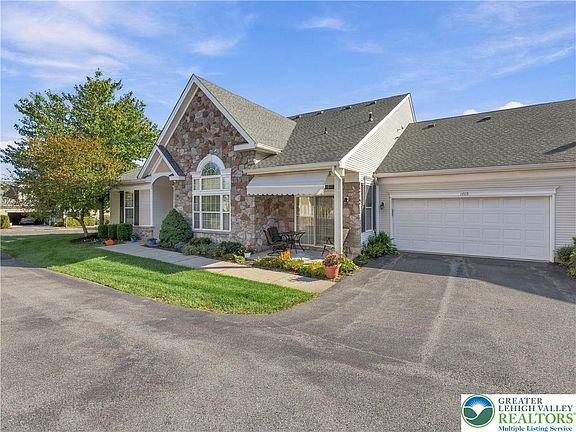 2nd image of 1808 Felicity Ln