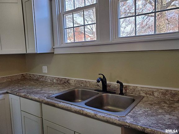 5th image of 203 S Vine St