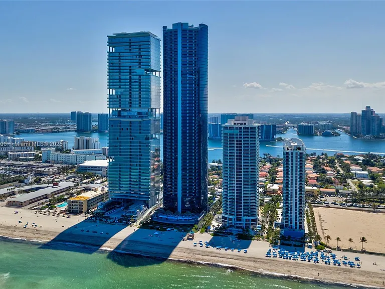 18555 Collins Ave #2403 — Photo 38