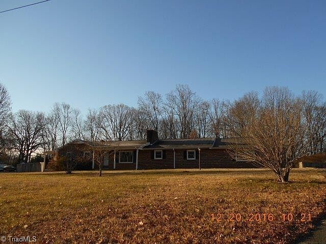 2nd image of 1100 Clear View Dr