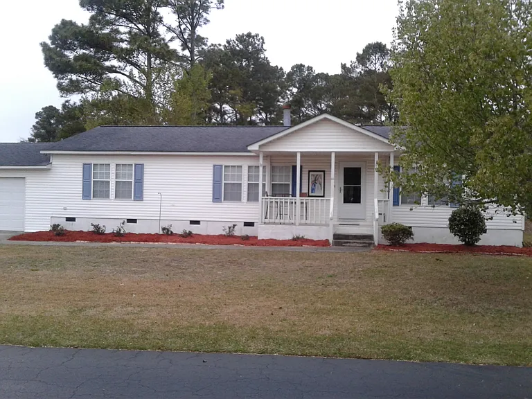 701 Capeside Dr — Photo 1