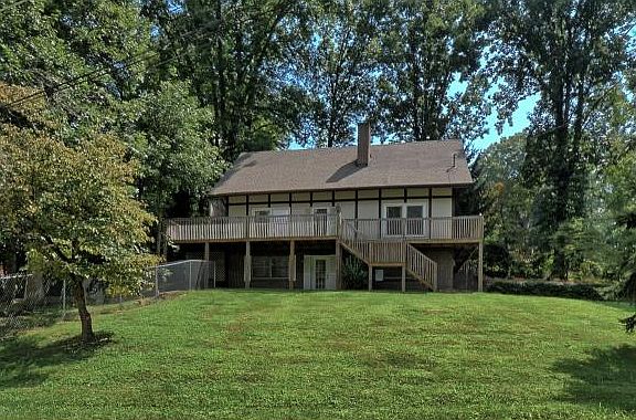 2nd image of 185 Sycamore Cir