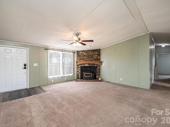 5th image of 2385 Arrowwood Dr