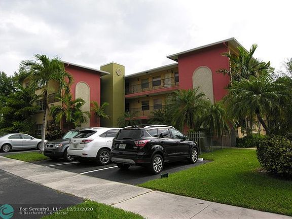 2nd image of 901 NE 3rd St APT 104