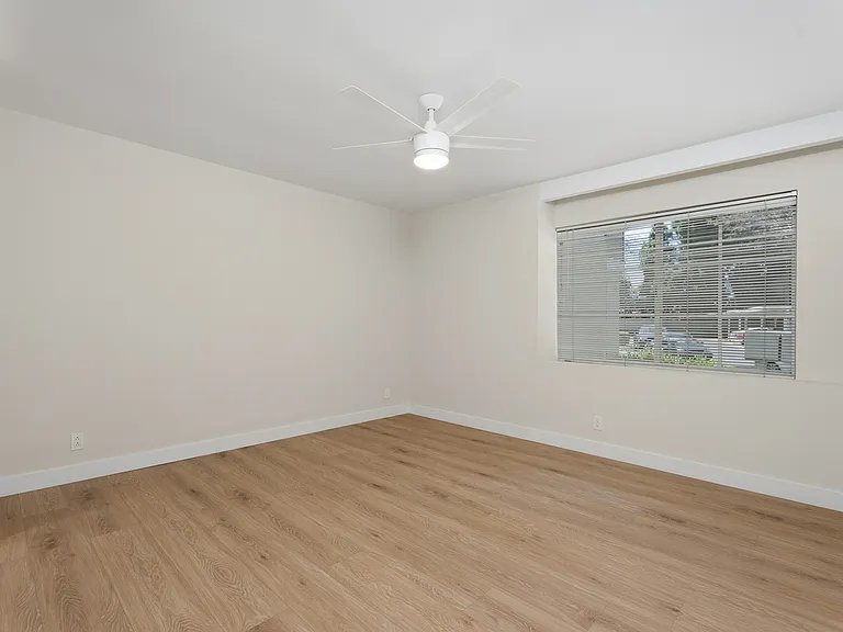 155 Rockwood — Photo 17