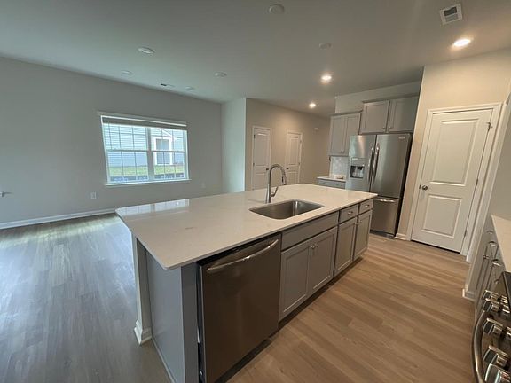4th image of 12838 Canterbury Castle Dr