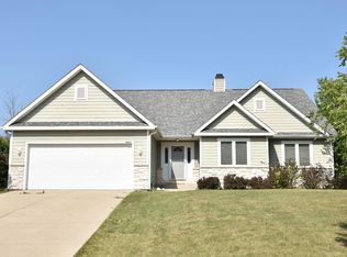 6941 S Carmel Dr, Franklin, WI 53132