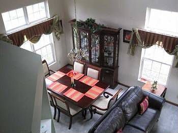 4th image of 8655 Oak Creek Dr