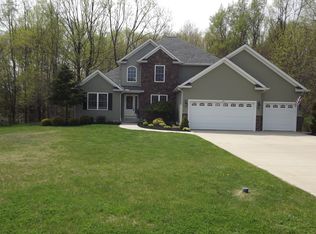 2244 Cambrian St, Madison, OH 44057