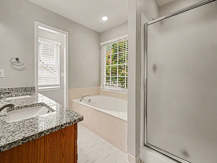 1209 Wynford Colony SW — Photo 9