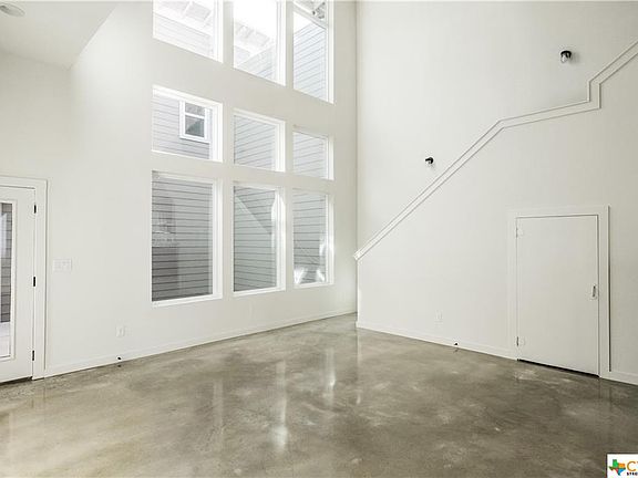 2nd image of 1143 N Academy Ave