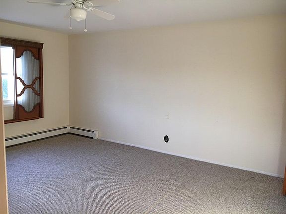 3rd image of 16430 85th St