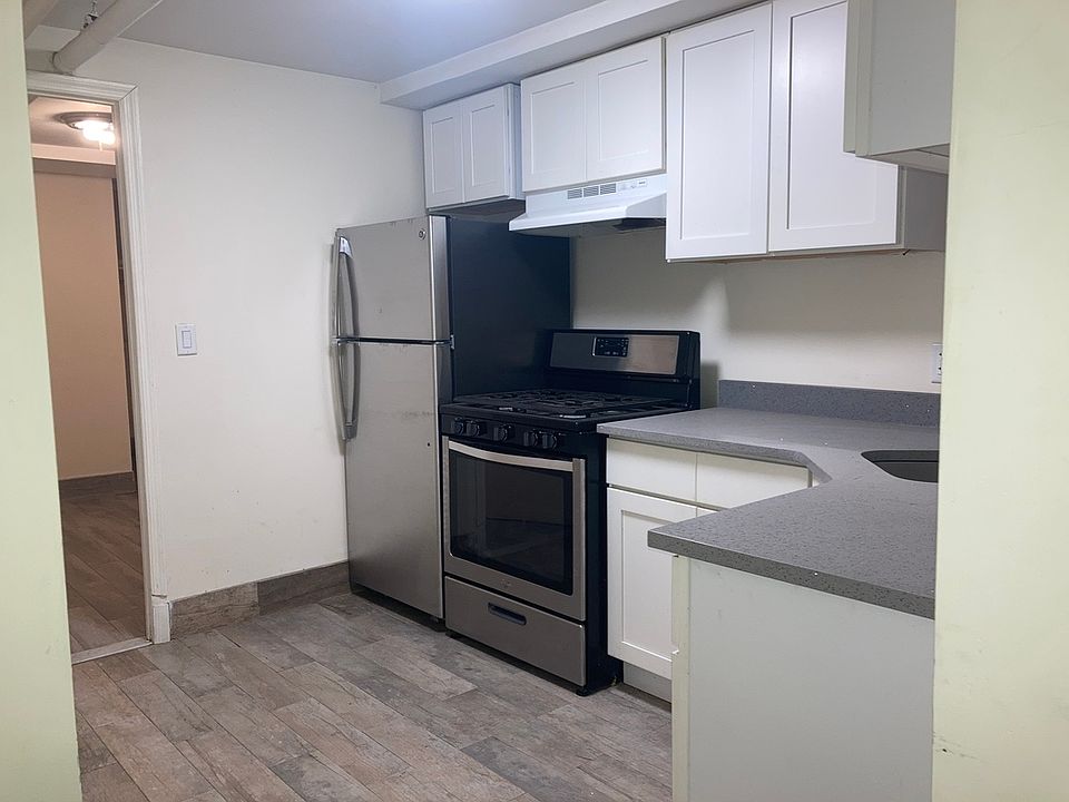 1st image of 79 Underhill Ave #B2