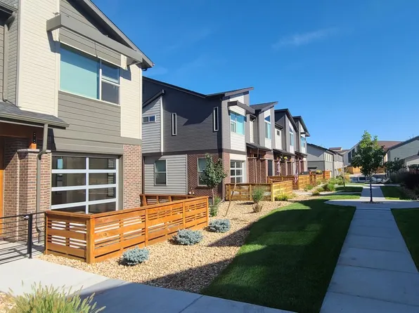 19496 E Sunset Cir, Centennial, CO 80015