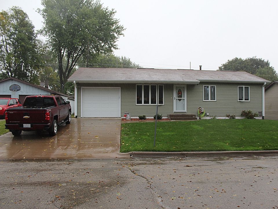 1st image of 202 Thomas Ave
