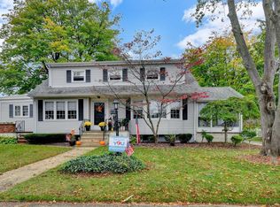 70 Saint Peters Pl, Keyport, NJ 07735