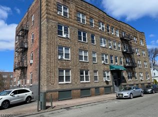 133 N Maple Ave APT 303, East Orange, NJ 07017