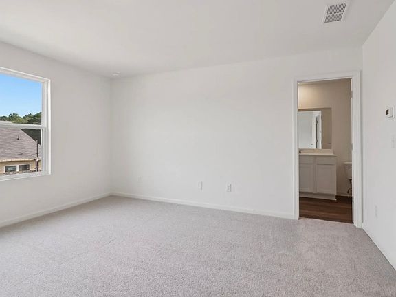 4th image of 3009 Acacia Cir
