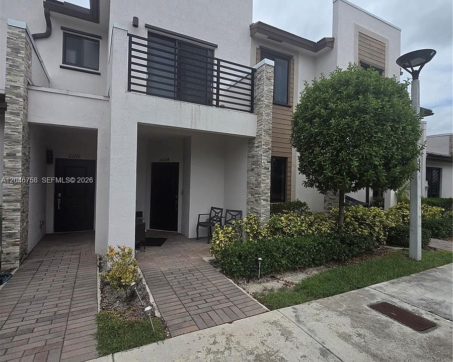 1st image of 21124 NE 8th Ave #211