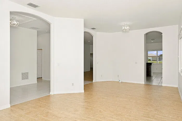 3 bed, 2.0 bath, 2053 sqft, $3,750 — Photo 4