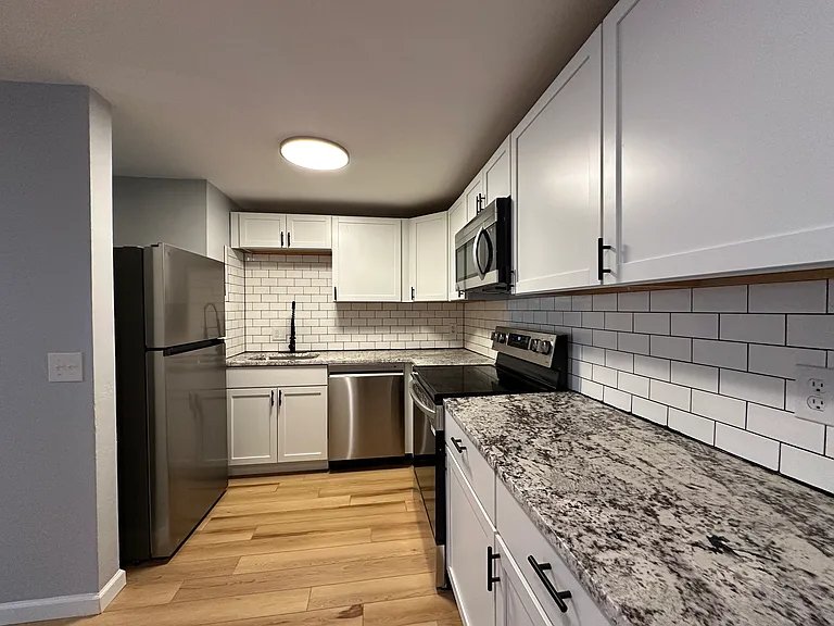 607 Bear St #202 — Photo 12