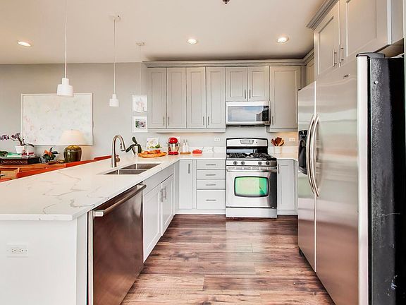 5th image of 3946 N Ravenswood Ave APT 605