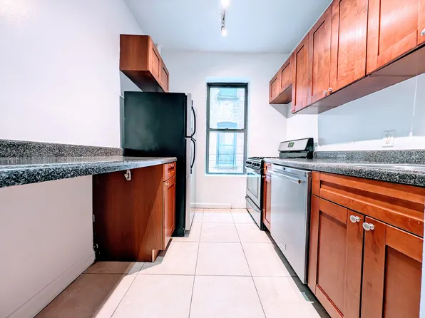 100 Hart Street image 1 of 6