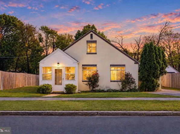1911 Kent Dr, Camp Hill, PA 17011