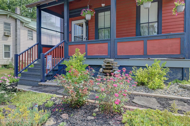 3rd image of 24 Prospect Street
