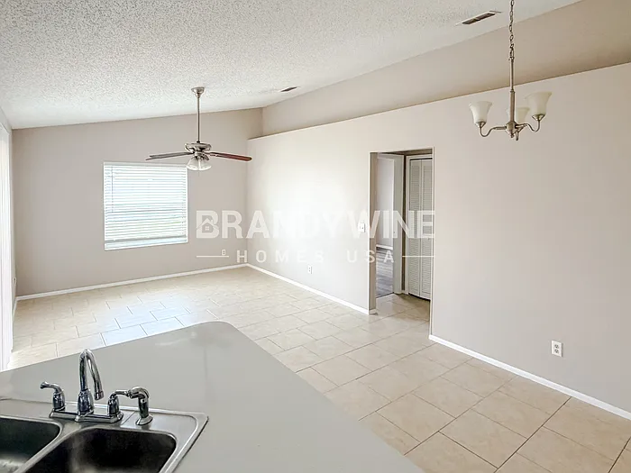 7108 Steffie Ln — Photo 7