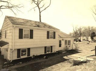 37 Navajo Way, Rockaway, NJ 07866