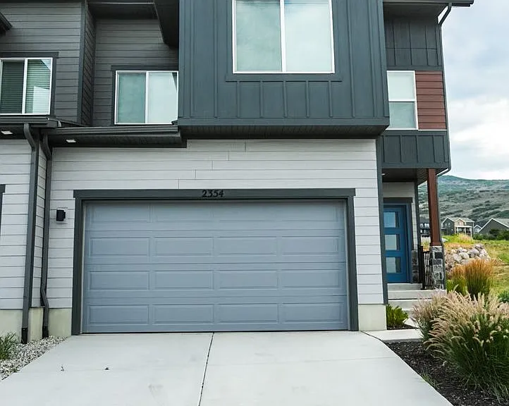 2354 N Canal View Ln — Photo 1
