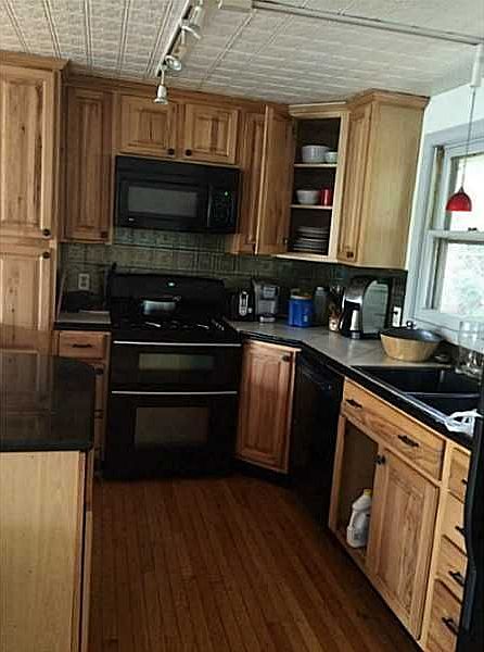 2nd image of 82 Old Shannock Rd