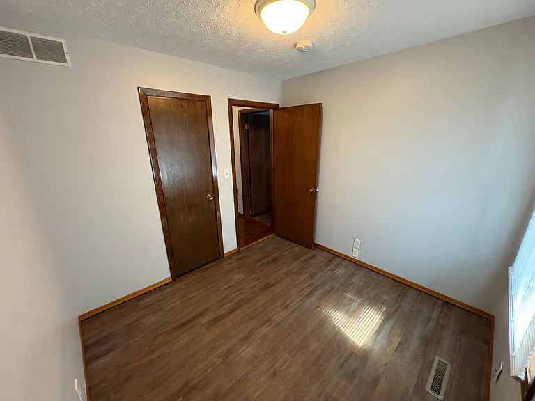 1804 Hartley St — Photo 14
