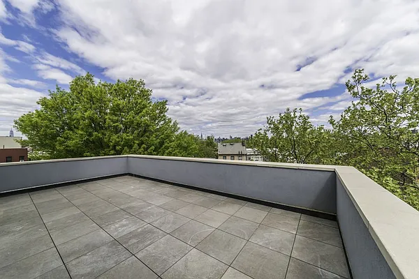 Rented by MNS | media 13