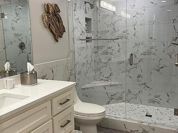 5th image of 7115 Thomas Dr Unit 905