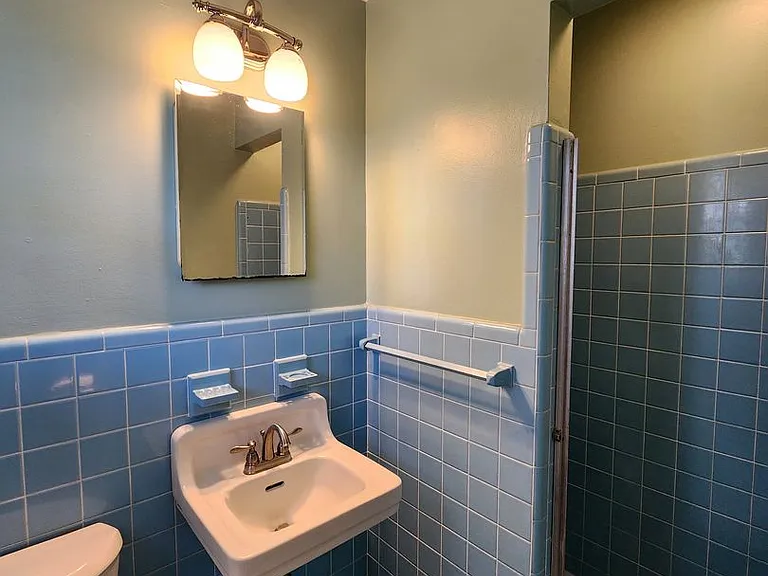 702 Pineridge Dr — Photo 7