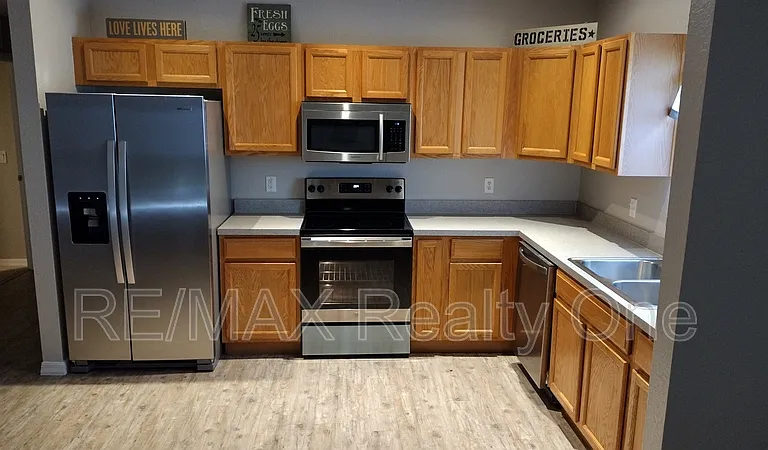 6755 W Oak Park Blvd — Photo 3