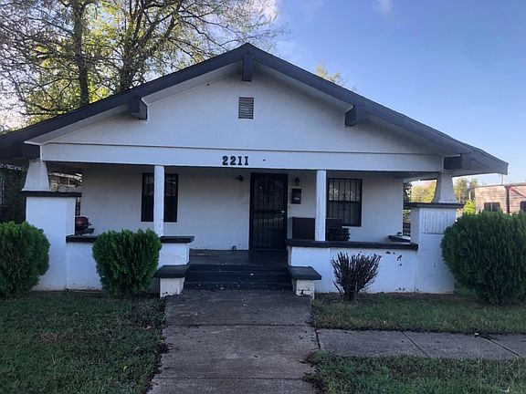 2nd image of 2211 18th St