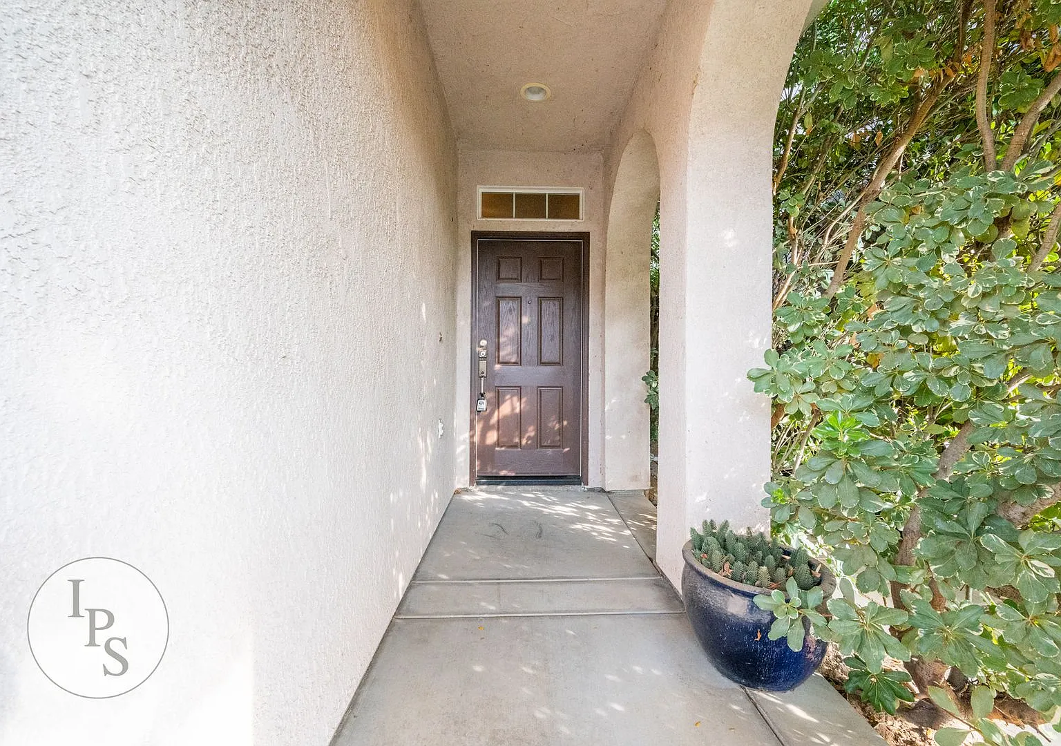 Clovis Gated 2-Story Home, 2BR/3BA, Built 2005 2x Primary Suites — Photo 4