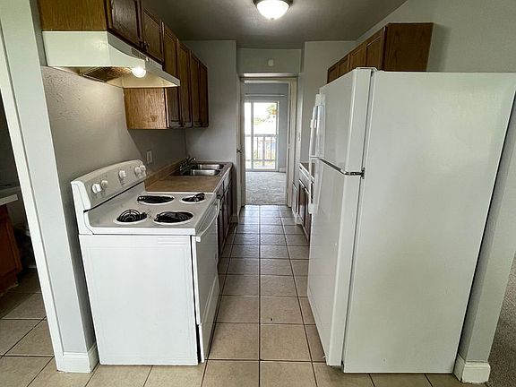 4th image of 1301 S Westcott St #6
