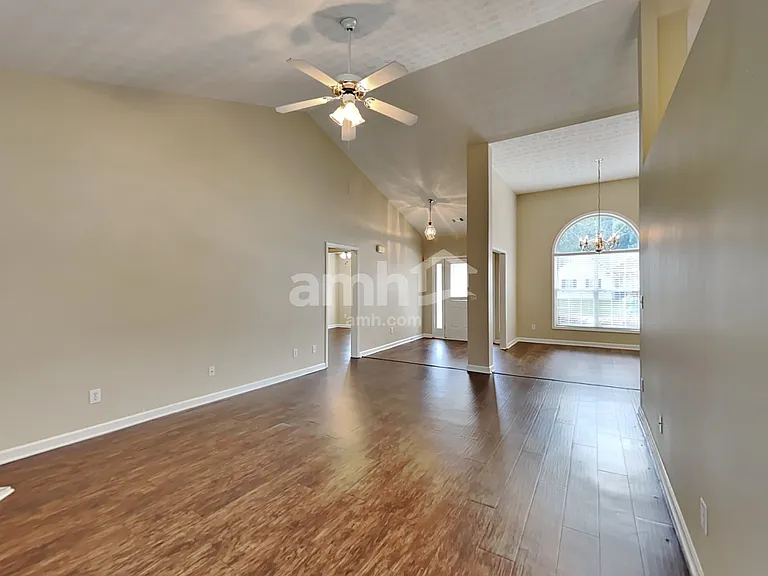 2103 Yarbrough Way — Photo 10