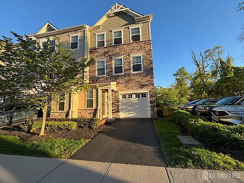 1207 Hights Farm Rd N Photo 1