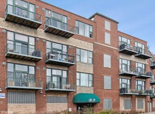 2222 W Diversey Ave APT 402, Chicago, IL 60647